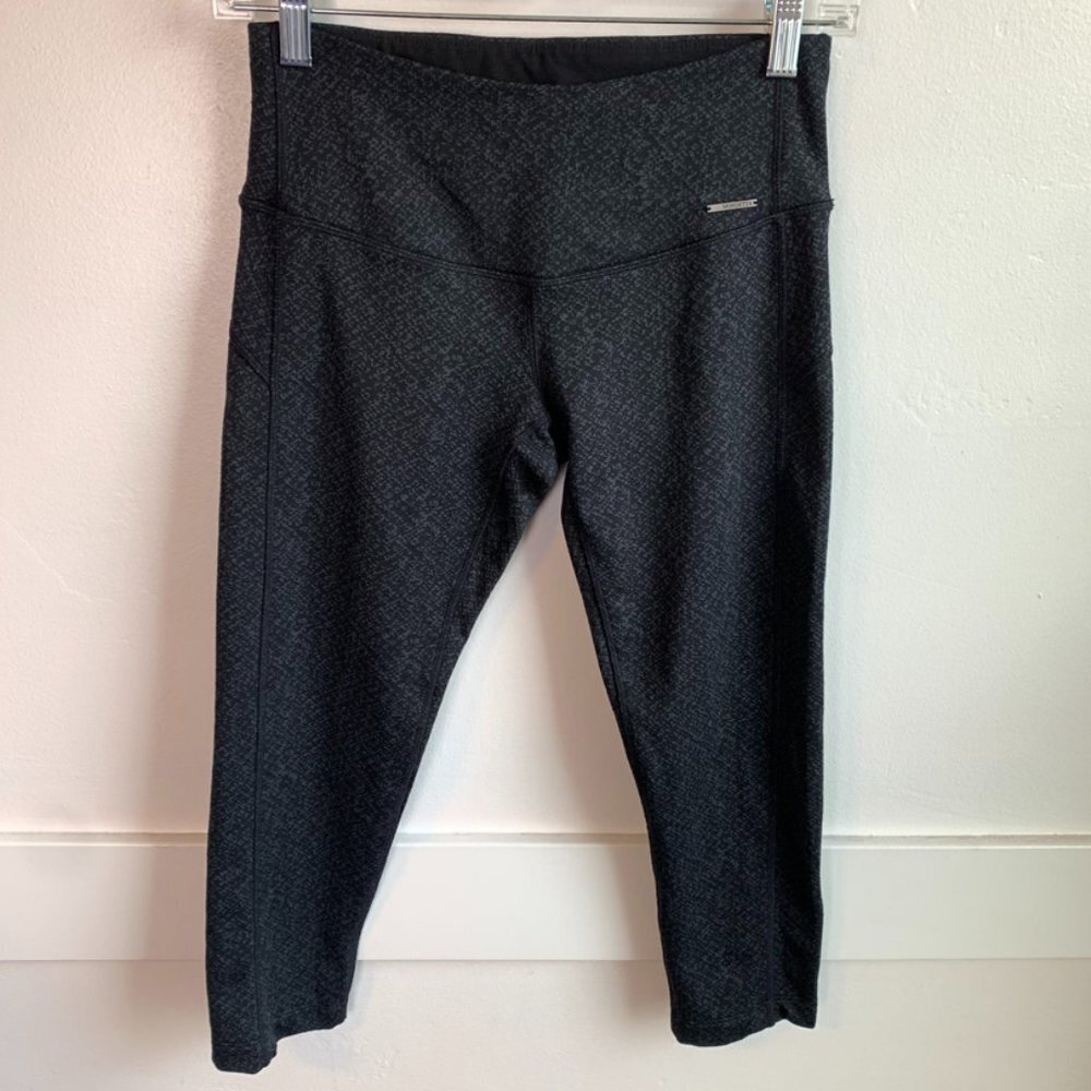 Mondetta Dark Gray Textured Pattern Cropped Leggings